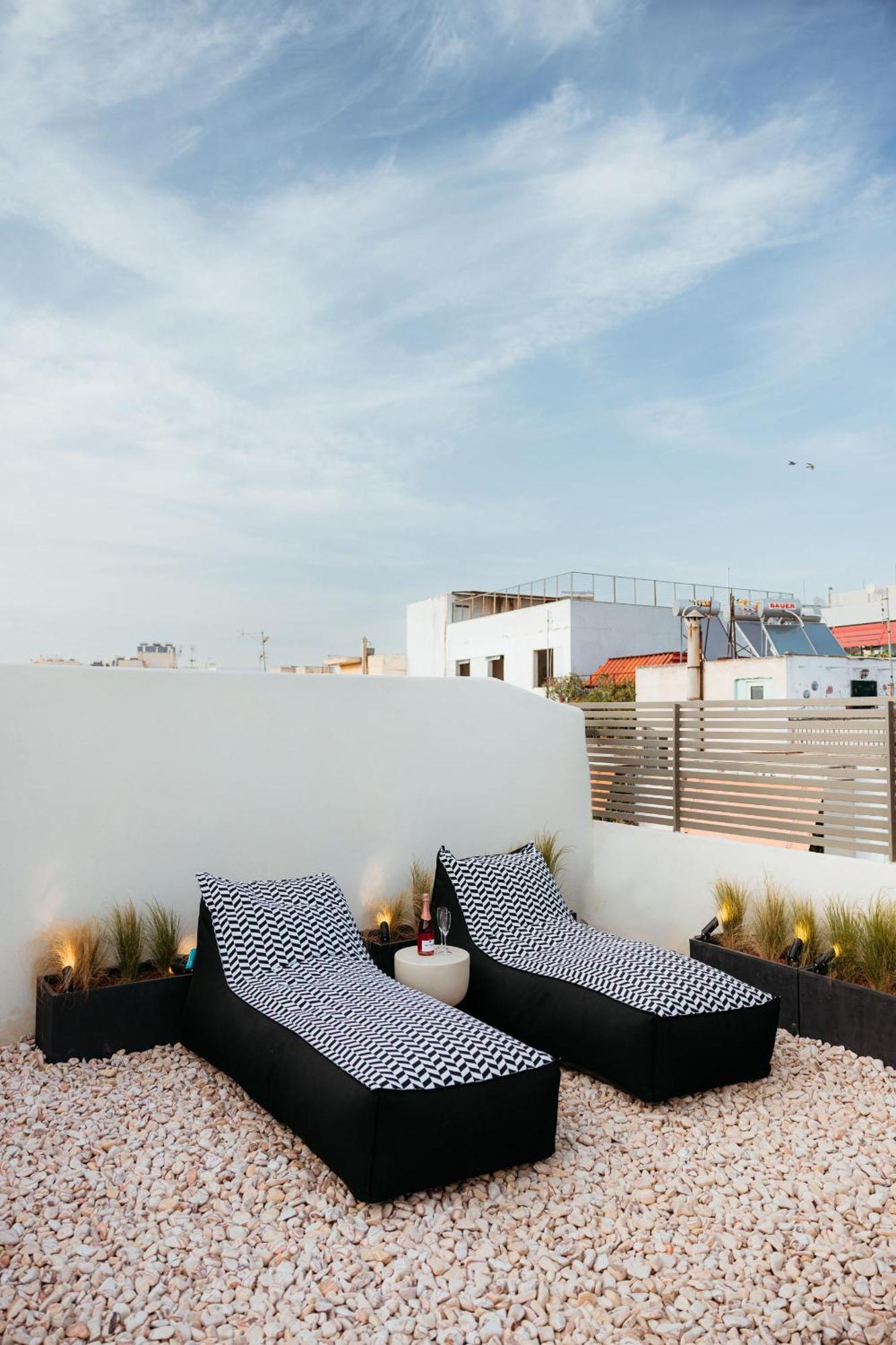Num Suites & Lofts Atene Esterno foto